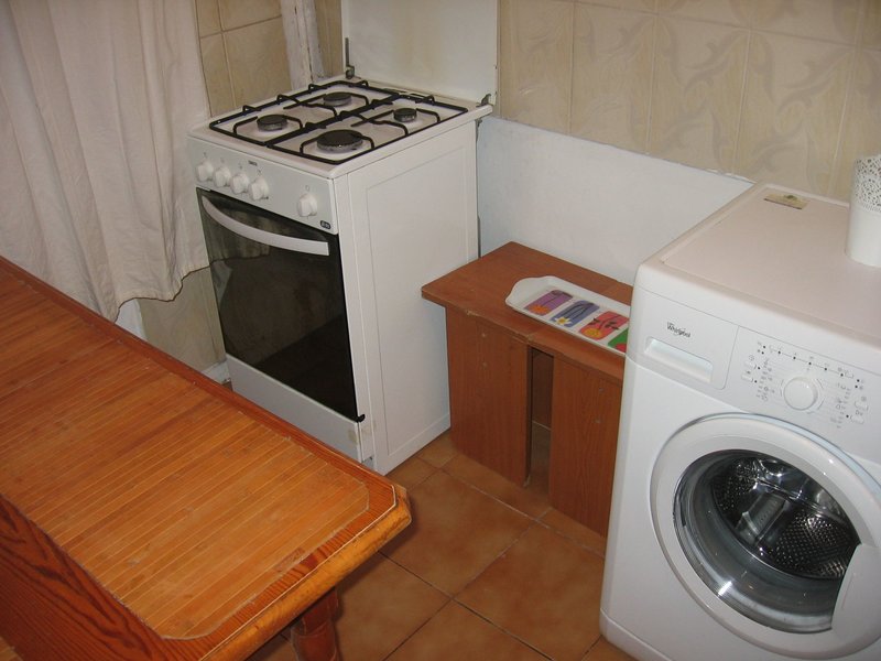 Drumul Taberei, langa metrou Favorit, pet friendly