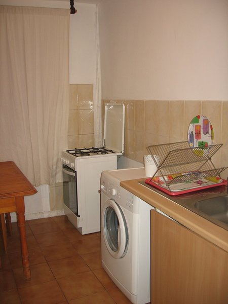 Drumul Taberei, langa metrou Favorit, pet friendly